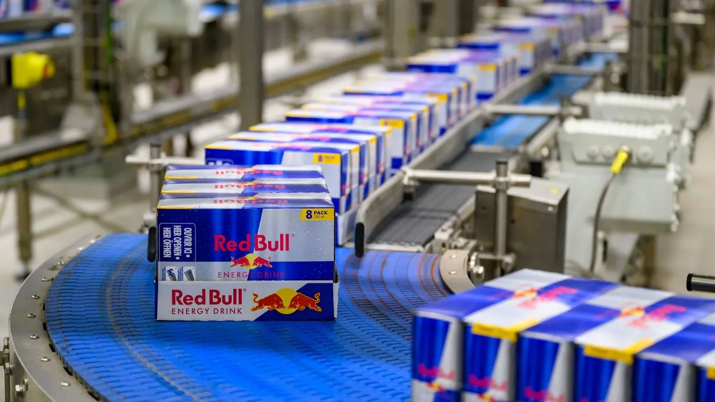 Streit um neues Dosenwerk: Grüne Liga klagt gegen Ausbaupläne von Red Bull
