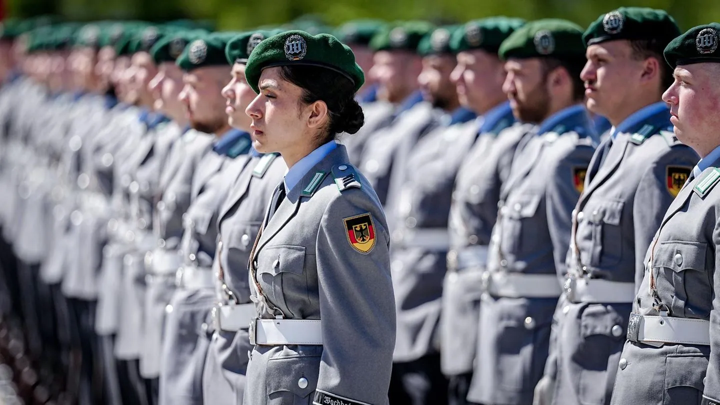 Bundeswehr unter Druck: Immer mehr Menschen verweigern den Kriegsdienst